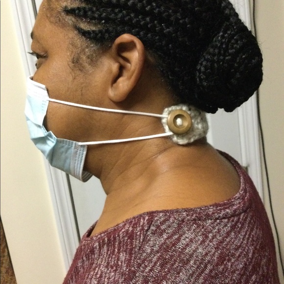 Hand crochet Shawl w/attachment - Picture 5 of 6